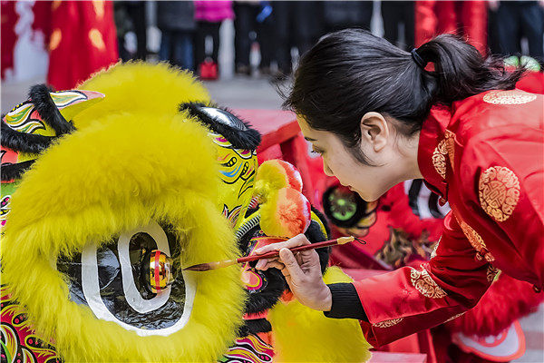 1655709066104179.jpg 开业舞狮队